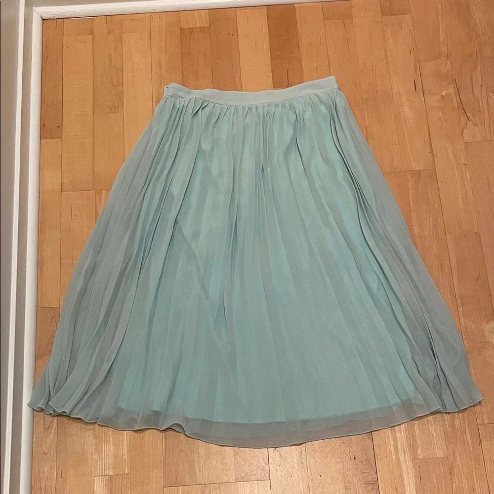 NWT twik Elegant Mint Green Pleated Midi Skirt - Picture 2 of 9